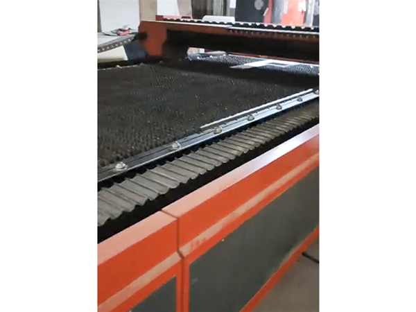 铁床生产